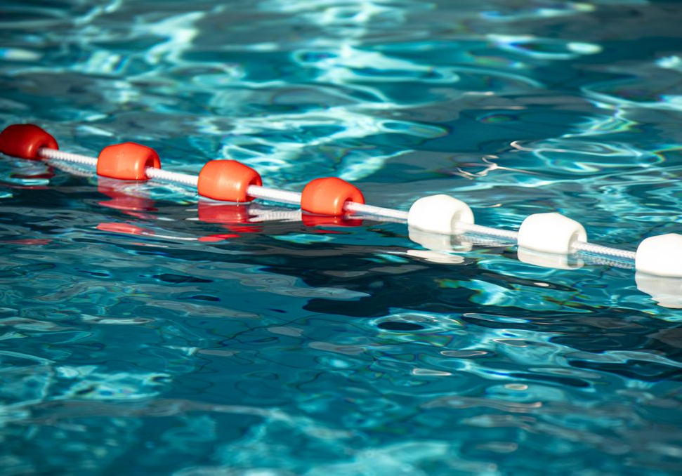 Schwimmbecken